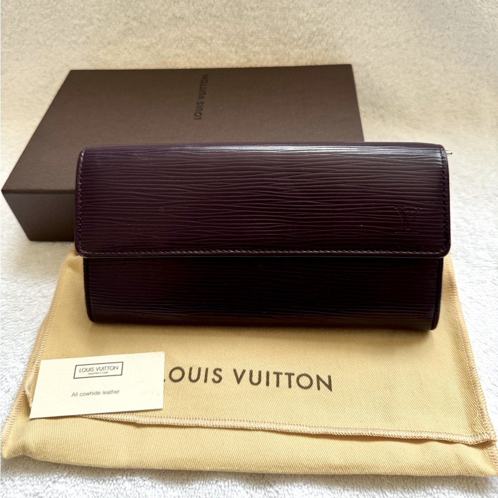 Louis Vuitton Epi Sarah Wallet